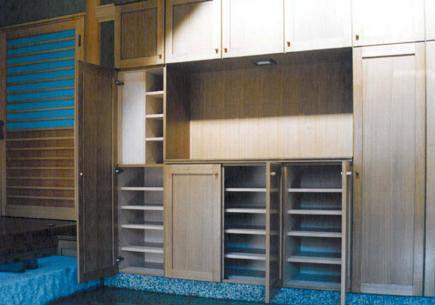 広い玄関に合う和風の収納 オーダー家具 奈良桜井の家具ショップ 島家具製作所